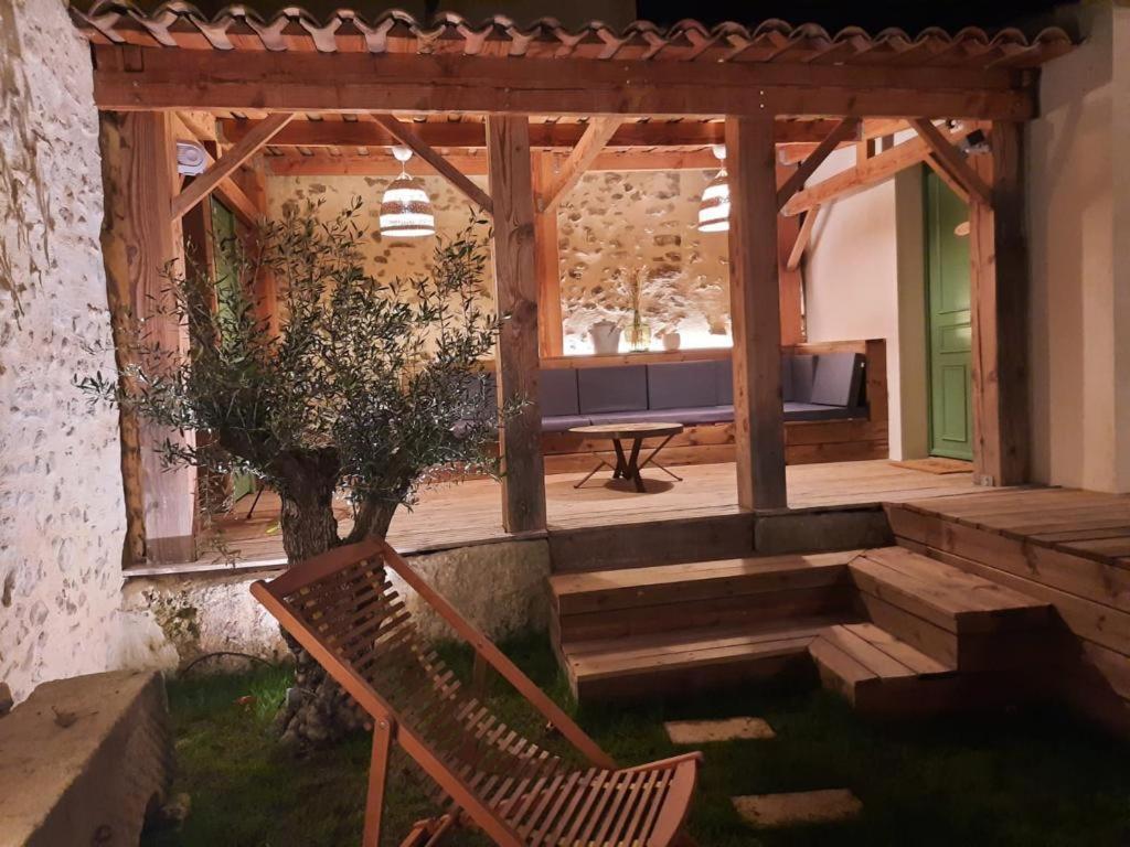 Drome Provencale Maison Familiale Calme Dans Village Valréas Exterior foto